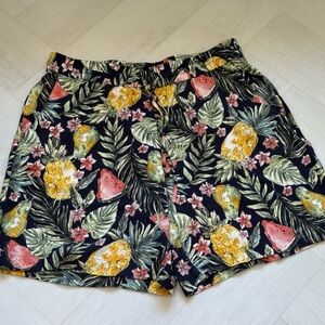 J.Jill Fruit Print Elastic Waist Shorts with Pockets!!